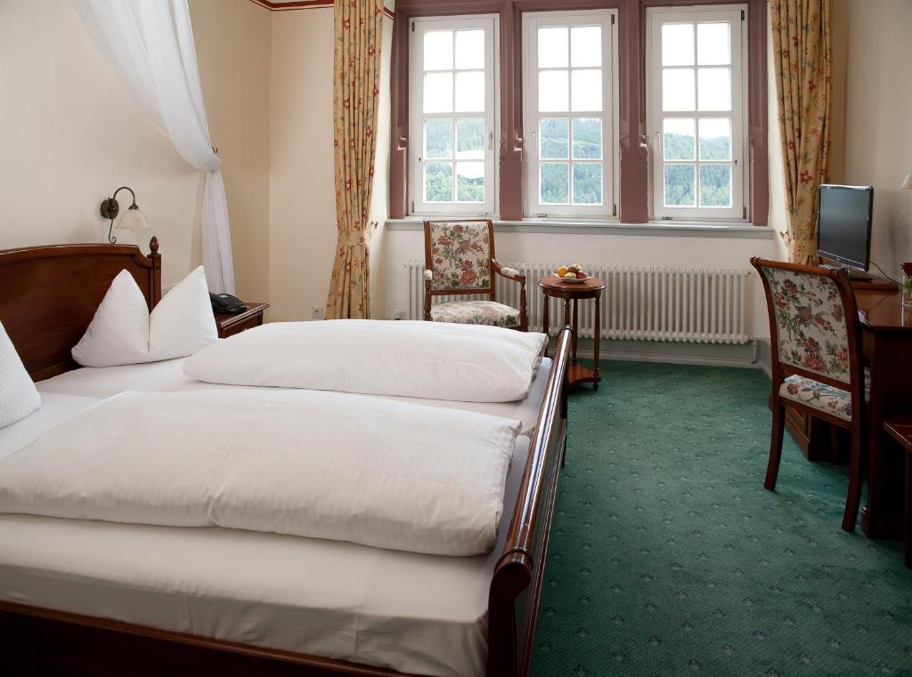 Schlosshotel 히르슈호른 객실 사진